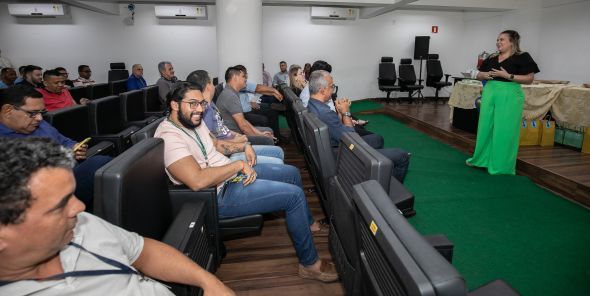 Prefeitura de Cuiab | Secretaria de Gesto homenageia pais e destaca importncia familiar e profissional dos servidores