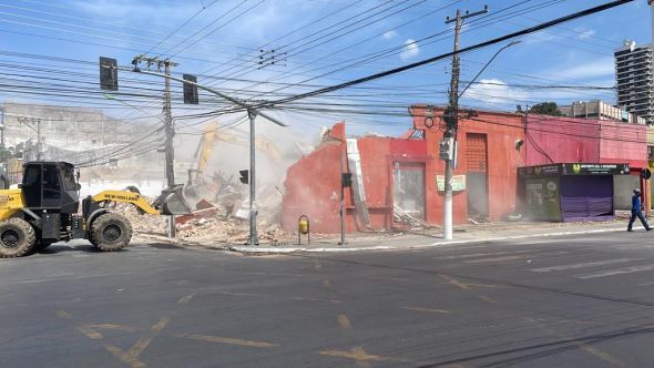Prefeitura de Cuiab | Demolio do antigo Mercado Miguel Sutil termina at novembro; revitalizao do espao trar modernizao e progresso para Cuiab