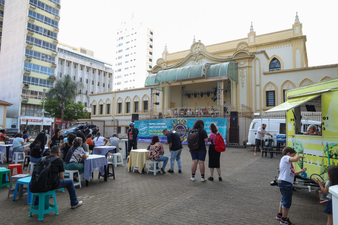 Cultura: Sexta no Centro reúne três bandas no palco da Praça do Coreto