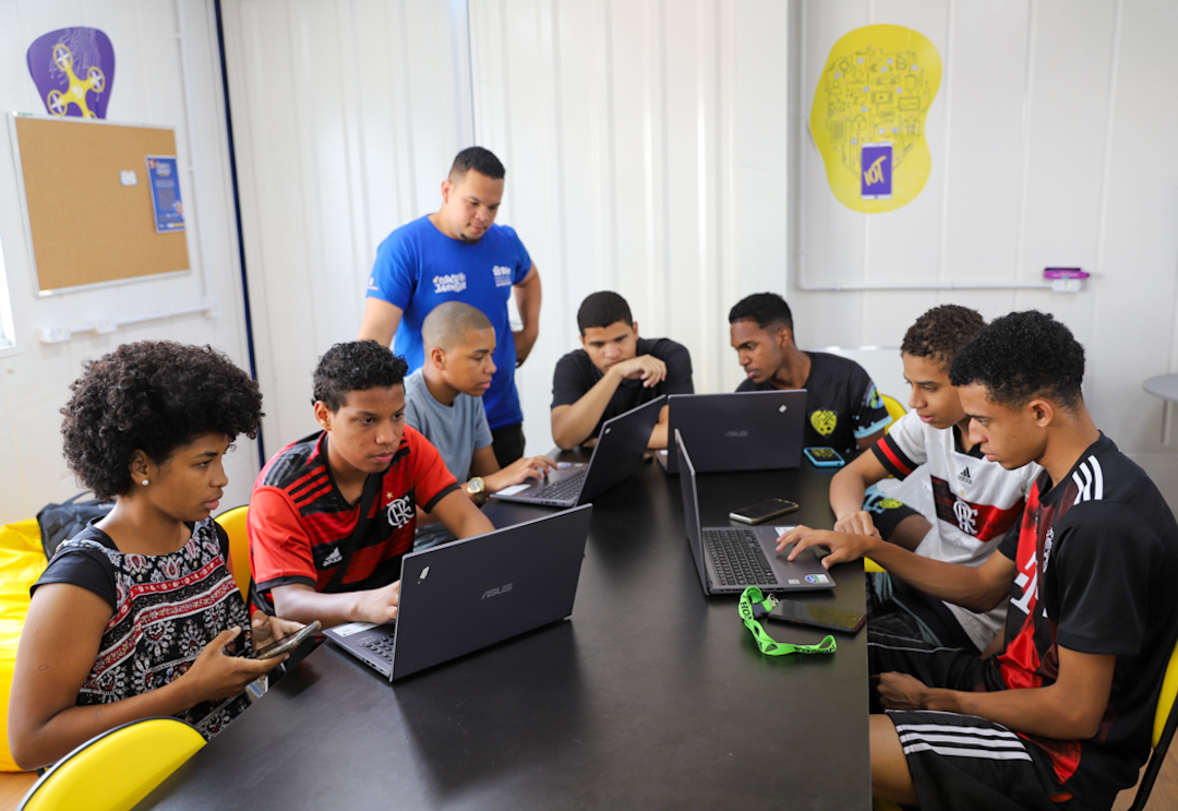 Espaços da Juventude abrem 400 vagas em curso de Informática para Negócios - Prefeitura da Cidade do Rio de Janeiro