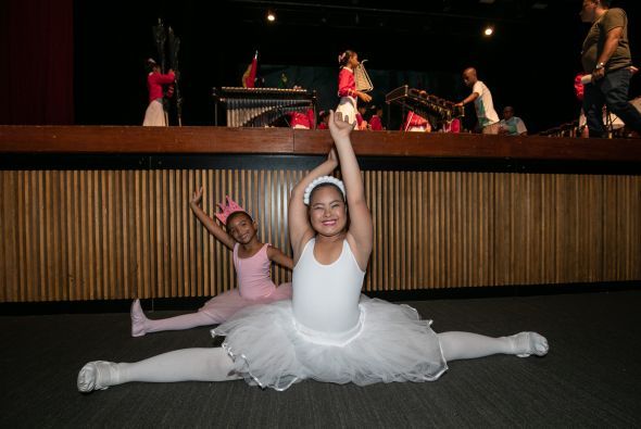 Prefeitura de Cuiab | Espetculo do Siminina: crianas com deficincia do show de graa e atitude em apresentao de ballet