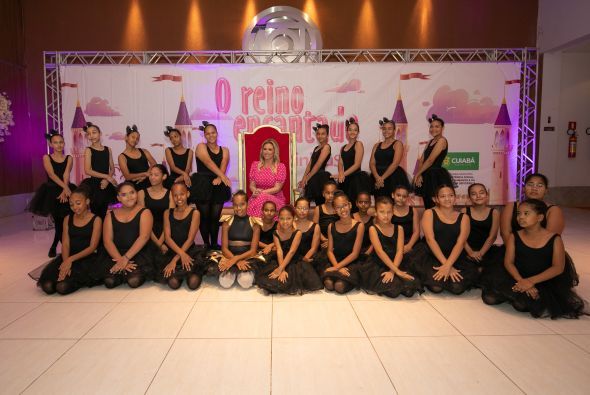 Prefeitura de Cuiab | Primeira-dama Mrcia Pinheiro convida a populao para o espetculo 'O Reino Encantado das Simininas' no domingo (15) e destaca a contribuio do programa social para transformar vidas