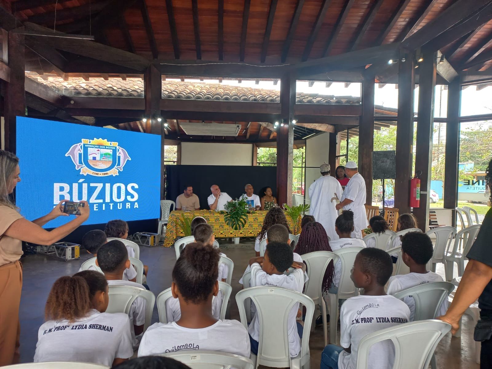 Búzios realiza I Primeiro Seminário de Igualdade Racial na Escola de Artes e Ofícios Zanine