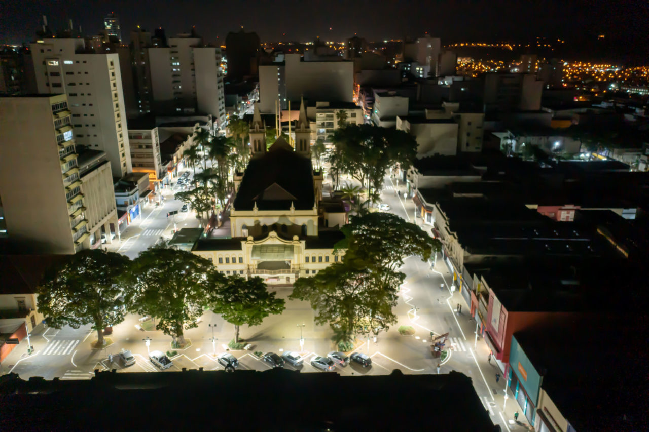 No primeiro semestre de 2024, Jundiaí instalará 2,2 mil lâmpadas em LED
