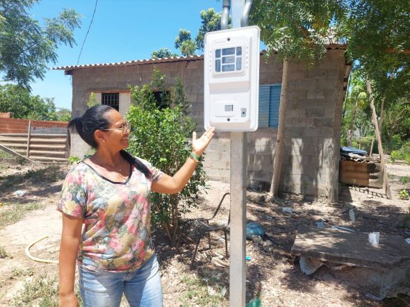 Prefeitura de Cuiab | Prefeito autoriza Energisa a instalar energia provisria em 9 bairros