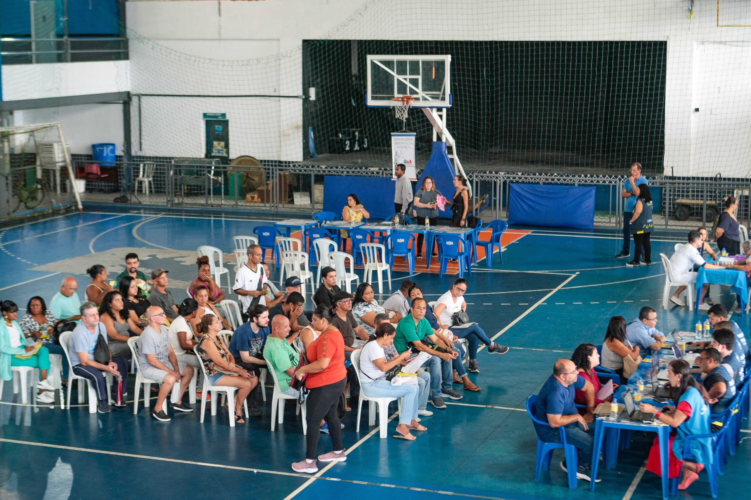 Ação do Trabalha Rio cadastra 192 candidatos em busca de uma vaga de emprego na Ilha do Governador - Prefeitura da Cidade do Rio de Janeiro