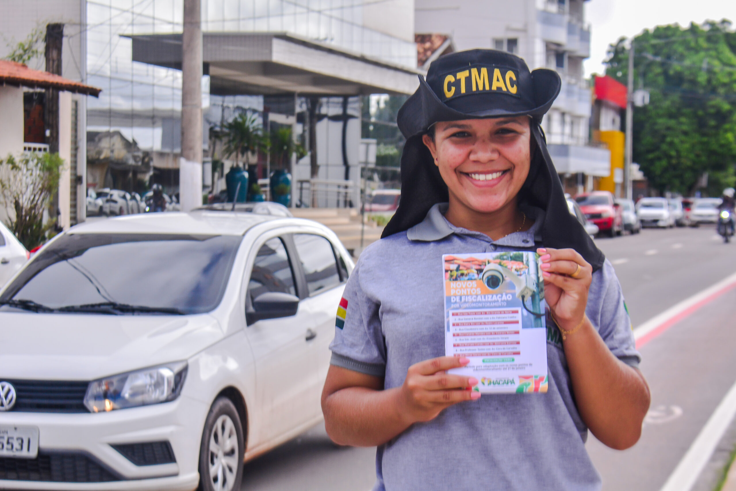 Condutores de veículos são orientados em blitz educativa para novos pontos de videomonitoramento – Prefeitura Municipal de Macapá