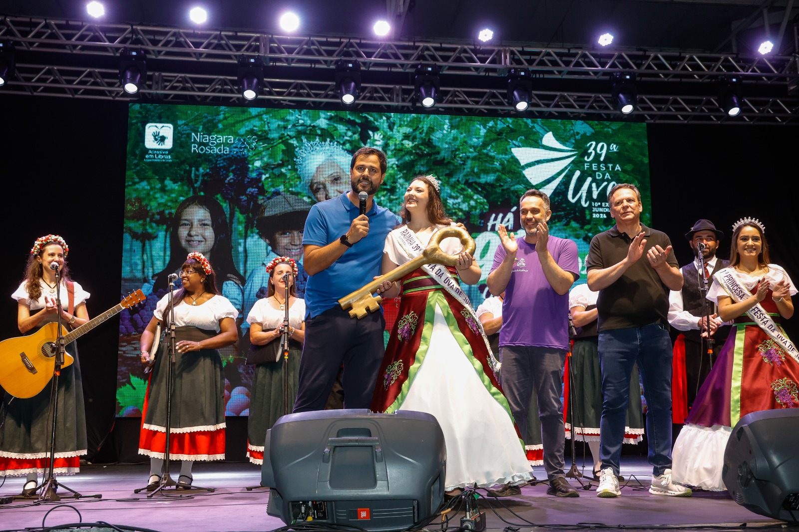 Festa cheia de novidades reúne famílias no Parque da Uva