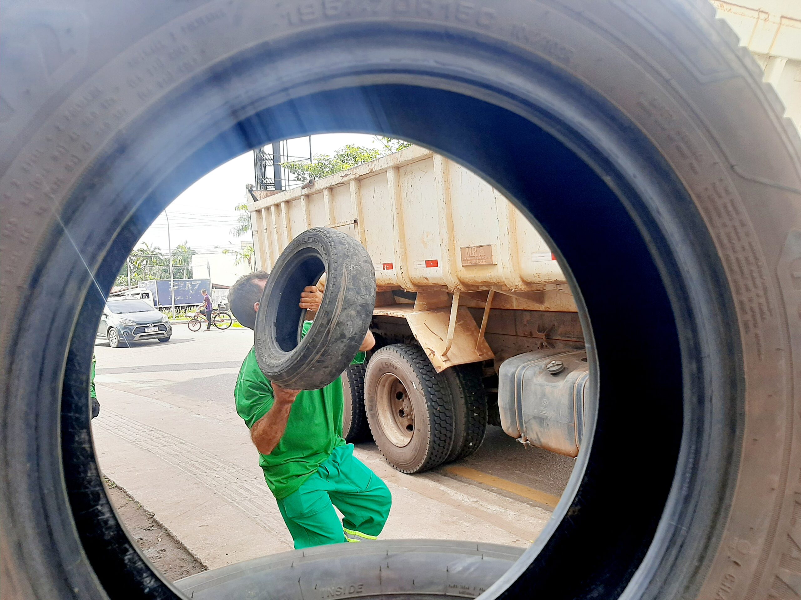 Prefeitura de Macapá recolhe pneus usados em borracharias para reciclagem – Prefeitura Municipal de Macapá