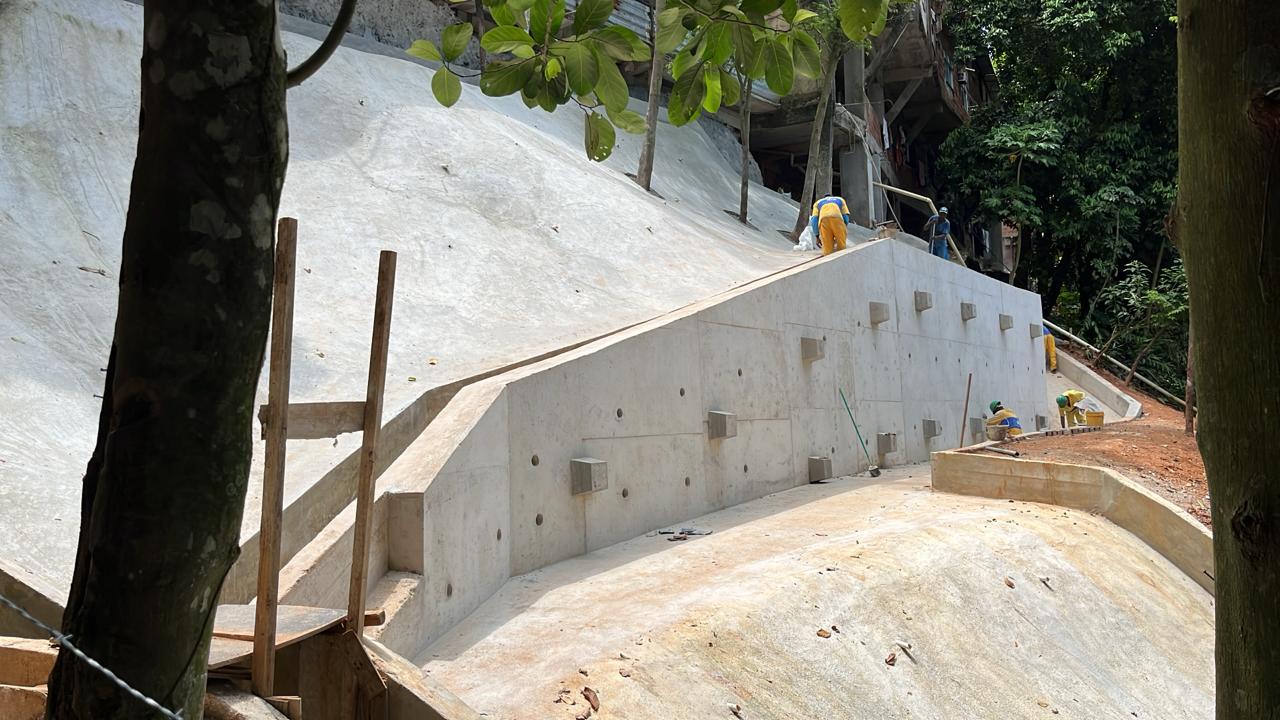 Encostas mais seguras: Geo-Rio entrega obras na Rocinha, Cascadura, Penha e Rio Comprido - Prefeitura da Cidade do Rio de Janeiro