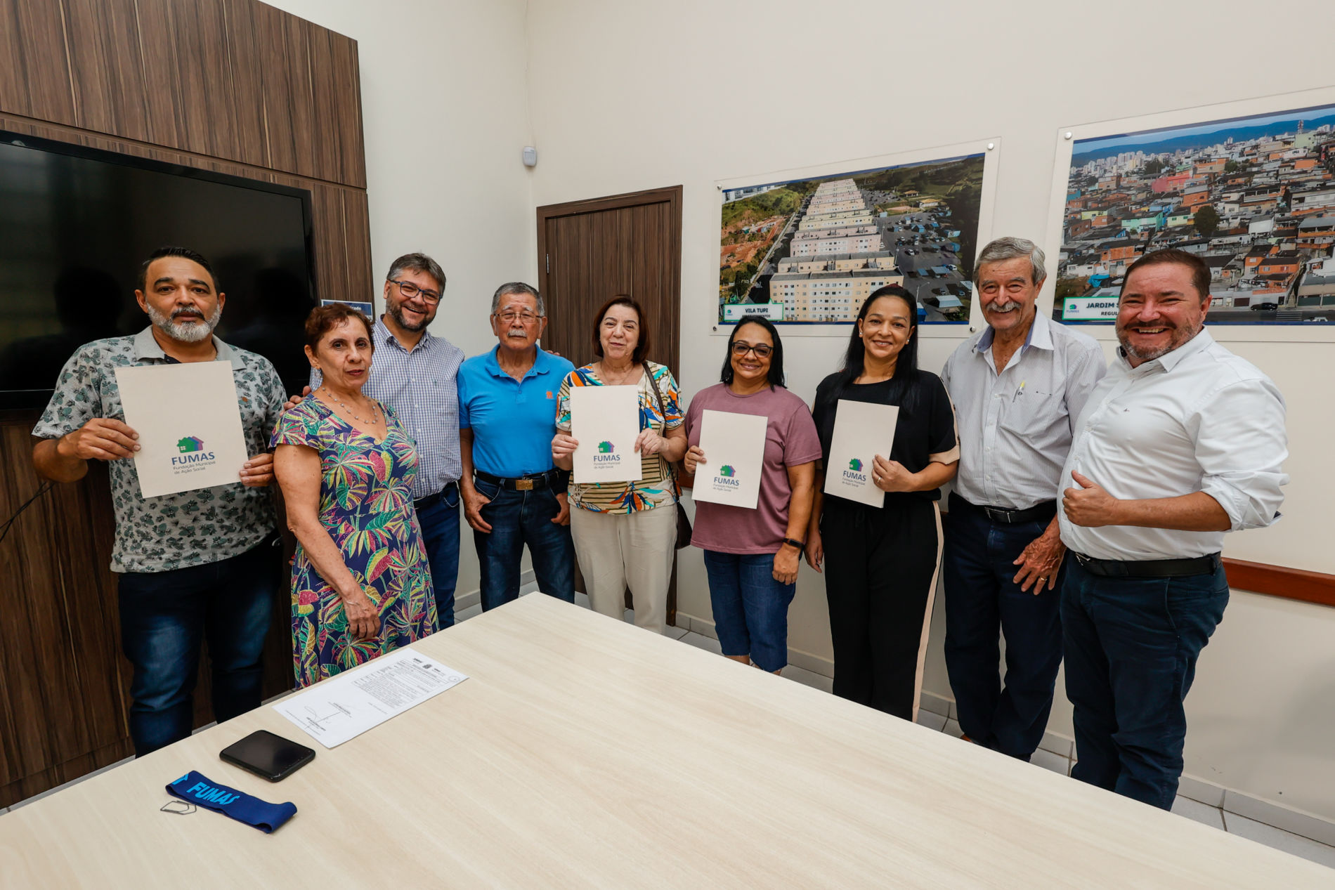 Moradores do Loteamento Cavetá, no Jundiaí Mirim, recebem matrículas de regularização
